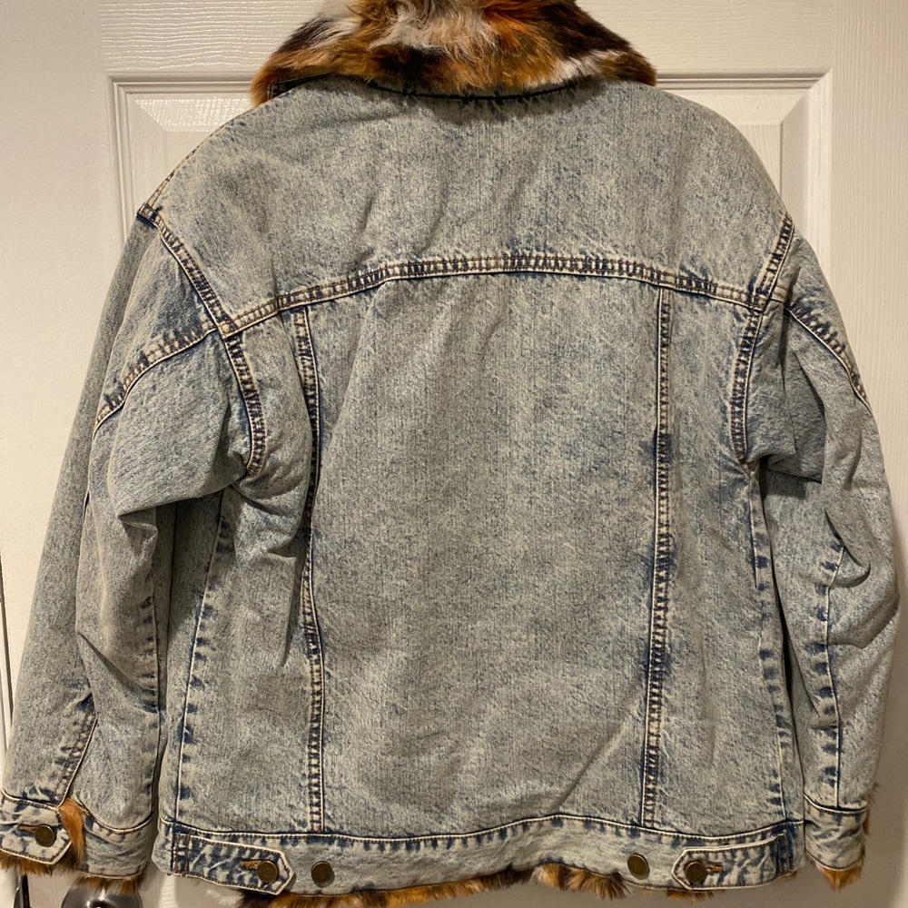 ✨BDG FUR LINED DENIM JACKET - Picture 8 of 8